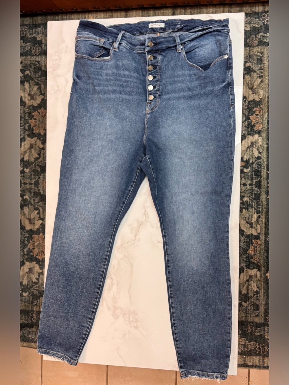 Good American Medium Blue High-Rise Skinny Jeans with Button-Fly